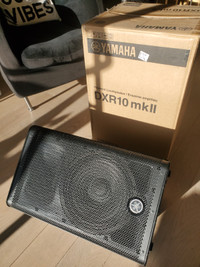 Yamaha DXR10-MKII Enceinte amplifiée / Powered PA speaker
