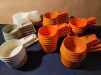 Tupperware measuring cups incomplete