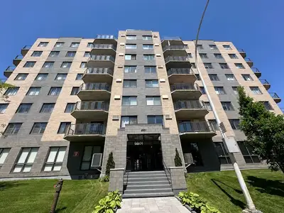 LUXUEUX ET GRAND CONDO 3 ½, ANJOU, PRÈS DE TRANSPORT EN COMMUNE