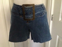 Women youth Manager low waist jeans shorts Size 26, Waist 28"