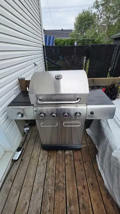 BBQ Master Chef Elite +bombonne de propane neuve et housse, View more