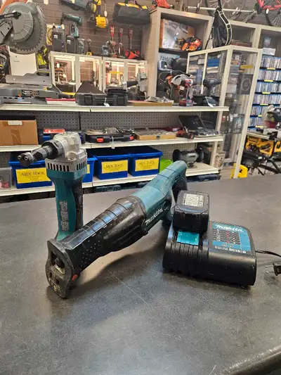 Makita Nibbler and Reciprocal Saw Set, View more