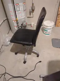 Nice little chair for computer desk