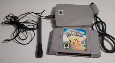 Comes with mic, wire has a bit of coating damaged