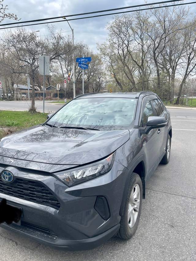 Toyota RAV4 Hybrid Le/ AWD | Cars & Trucks | Ottawa | Kijiji