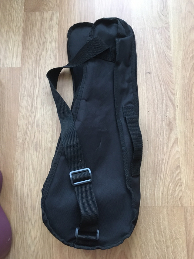 DENVER - SOPRANO 21” UKULELE WITH STORAGE BAG in Guitars in Belleville - Image 2