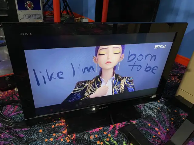 32 inch Sony LCD TV model KDL-32BX300 in TVs in Ottawa - Image 4