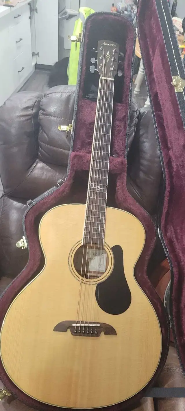 ALVAREZ BARITONE ACOUSTIC457023859007825920