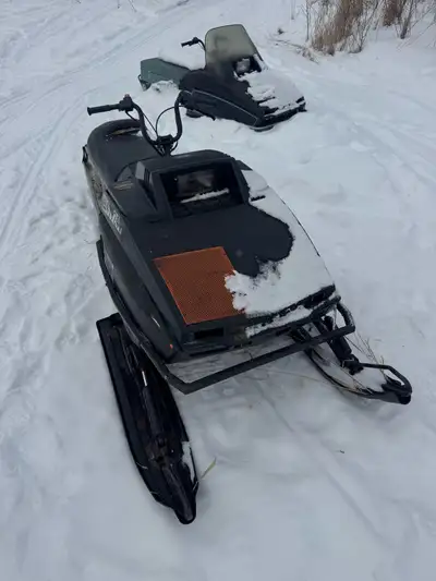 1986 skidoo skandic 377R 1980’s citation 377 Skandic runs and drives Citation hasn’t been running si...