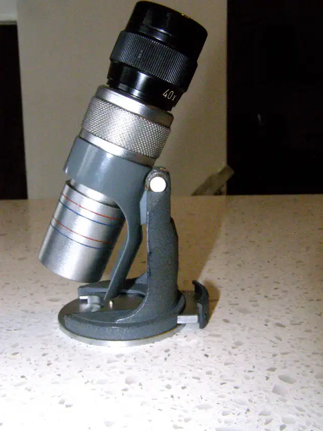 Hensoldt Wetzlar ( Leica) mini microscope---REDUCED! in Arts & Collectibles in Ottawa - Image 3