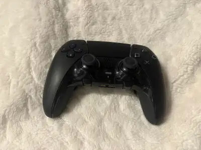 Dualsense Edge lightly used, View more