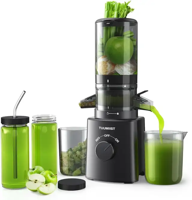 New, never used Cold Press Juicer w/ 8 Juice Bottles (black) in Processors, Blenders & Juicers in Mississauga / Peel Region - Image 2