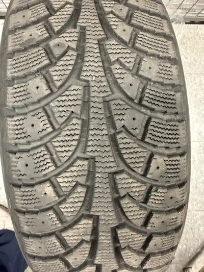 I'm selling a set of Hankook i-Pike winter tires, size 215/55R17 94T. These tires have provided reli...