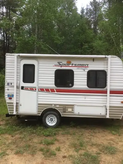 In excellent condition. Everything in working order. Please call 613-312-7157 for more information o...