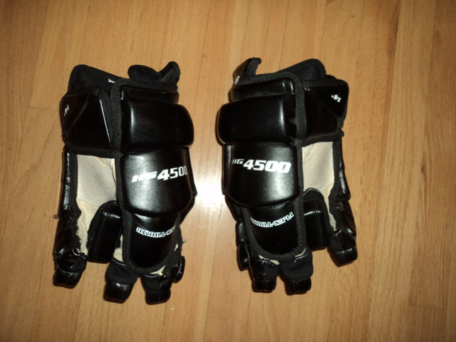 Hockey Gloves ITECH HG 4500 in Hockey in Red Deer - Image 2