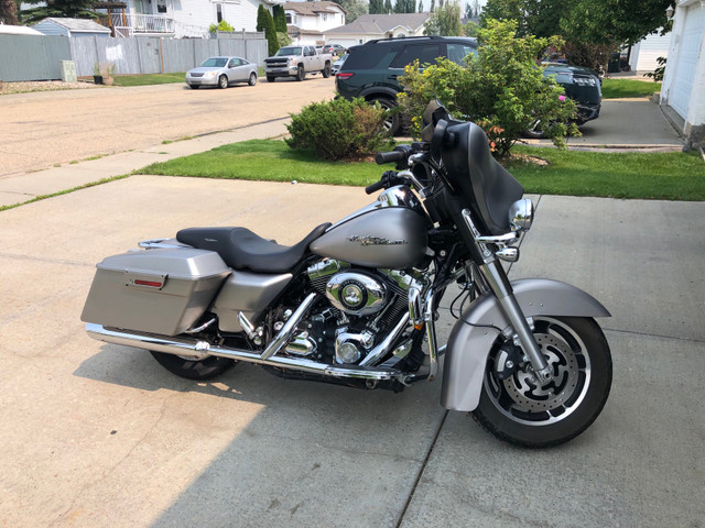 2008 HD Street Glide in Street, Cruisers & Choppers in Strathcona County - Image 4