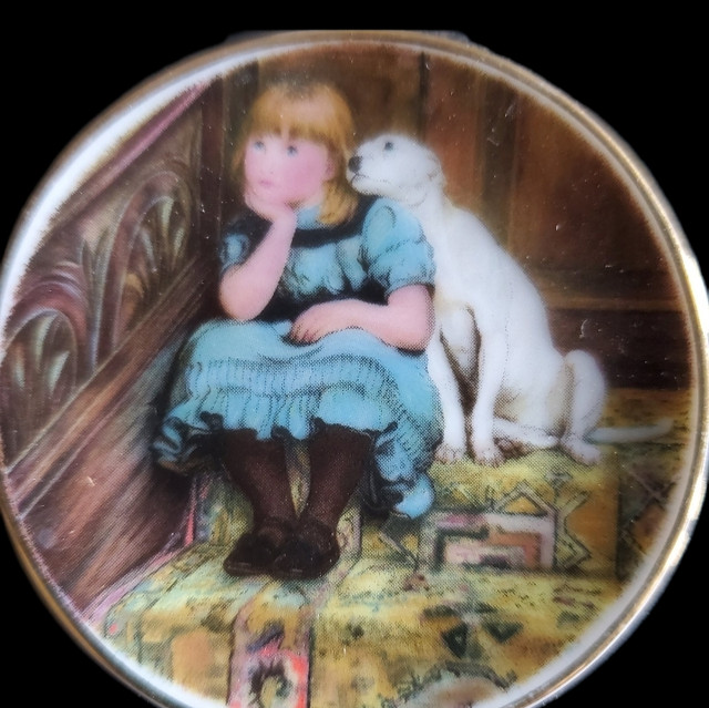 4 Vintage Miniature Porcelain Renaissance Painted Plates in Arts & Collectibles in City of Toronto - Image 2