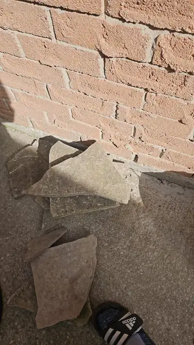 20+ pieces of small flagstone, View more