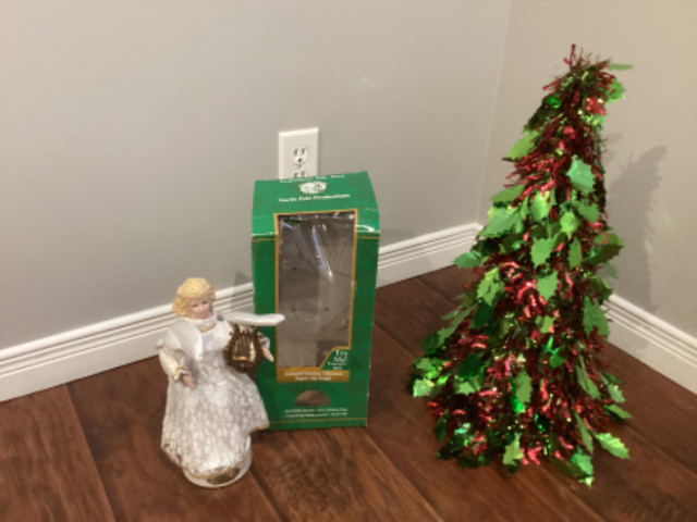 Christmas Angel and Christmas Tree in Holiday, Event & Seasonal in Moncton - Image 3
