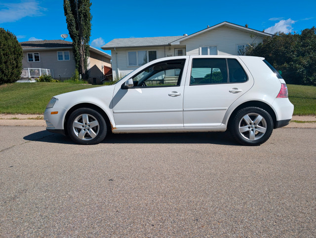 2009 volkswagen city golf automatic runs great low km sunroof/AC in Cars & Trucks in Edmonton - Image 2