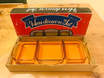 Vintage Hors D’oeuvres boxed set of serving dishes and tray, View more
