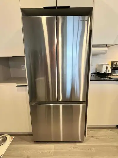 Aubaines, presque neuf, View more