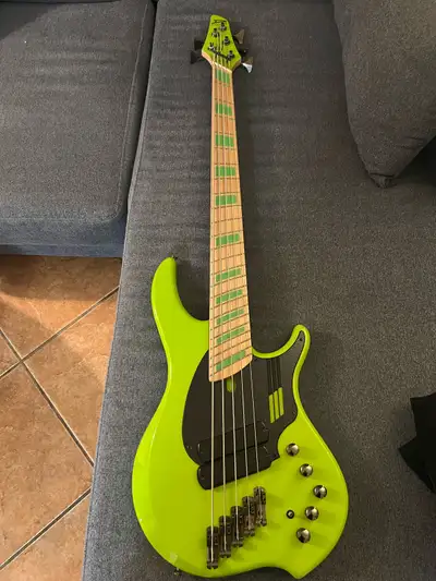 Dingwall ng2, View more