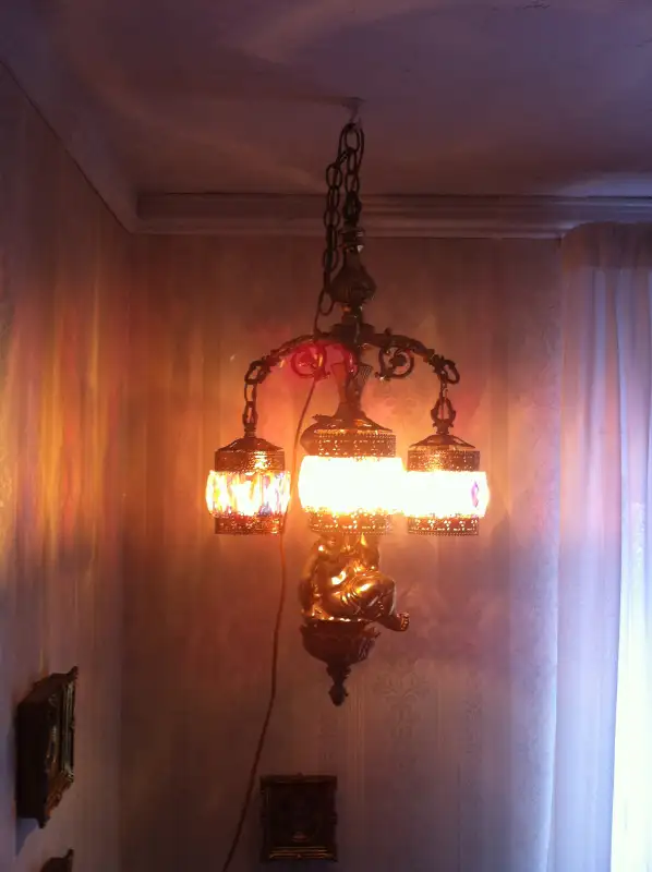 chandelier antique/vintage crystal in Indoor Lighting & Fans in Laval / North Shore - Image 11
