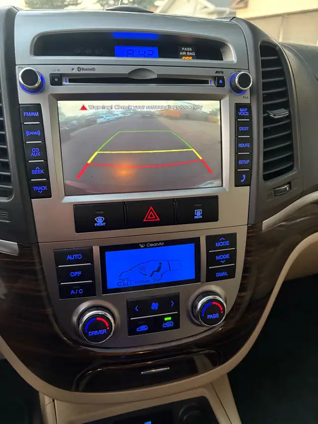 Hyundai Santa Fe  in Cars & Trucks in Edmonton - Image 9