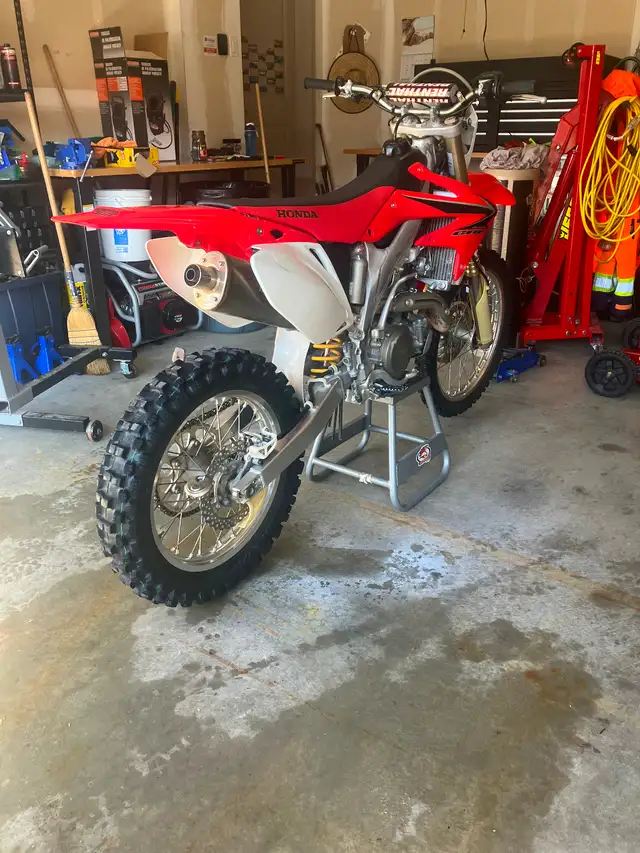 2008 Honda CRF450X Blue Plated Ownership in Dirt Bikes & Motocross in Hamilton - Image 3