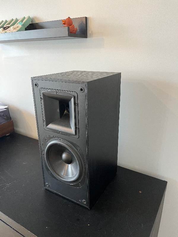 Klipsch bookshelf speaker(Single) Speakers Gatineau Kijiji