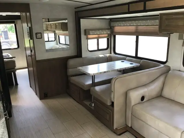 Motorisé classe A FOREST RIVER ,2019 in RVs & Motorhomes in Ottawa - Image 6