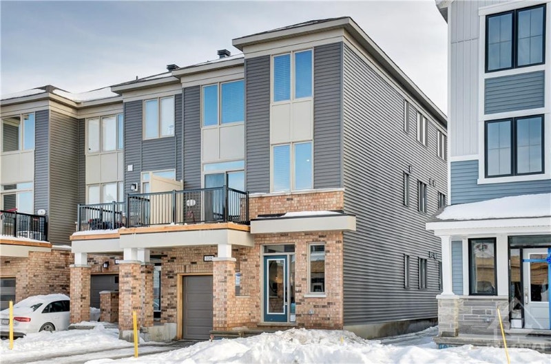 Promenade, Barrhaven Room for rent. Room Rentals & Roommates