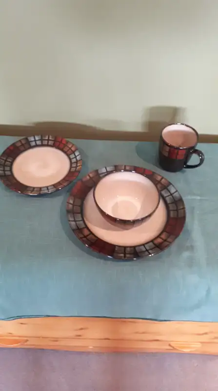 Ensemble de vaisselle MiKaSa  6 couverts complets in Kitchen & Dining Wares in Trois-Rivières - Image 2