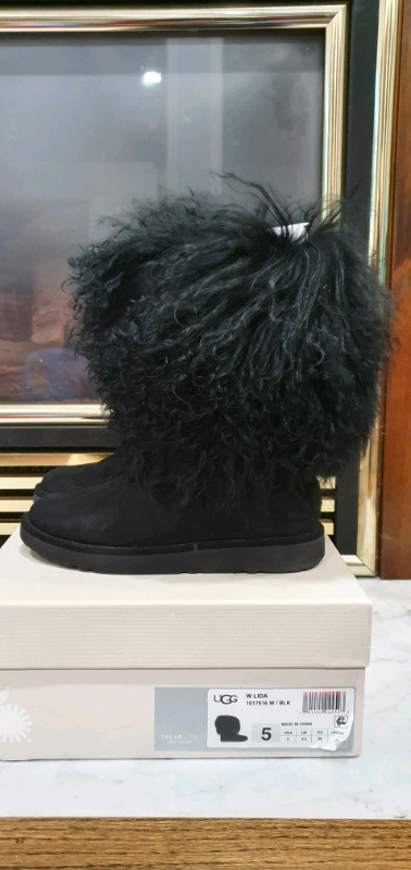 BRAND NEW IN BOX UGG LIDA BOOT BLACK SIZE 5 in Other in Markham / York Region - Image 4