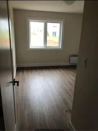 1 bedroom with private bathroom