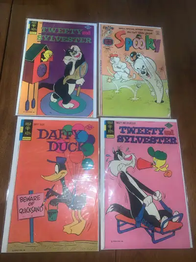 See pics for the 14 titles. Daffy Duck, Tweety and Sylvester, Road Runner, Casper, Daisy and Donald,...