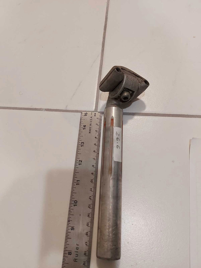 Vintage Sugino SP-H Seatpost 26.6 mm in Frames & Parts in Guelph