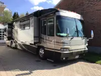 2004 DAMON 4194 LX400 with 4 slide outs