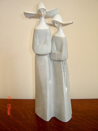 Vintage Lladro Figurine-Two Nuns-Bisque Grey Mat Finish-1970s