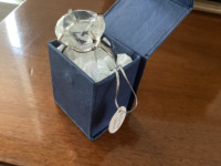 BNIB 6 large diamond like napkin ring holders