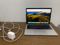 2019 MacBook Air 13 inch retina. Free delivery 