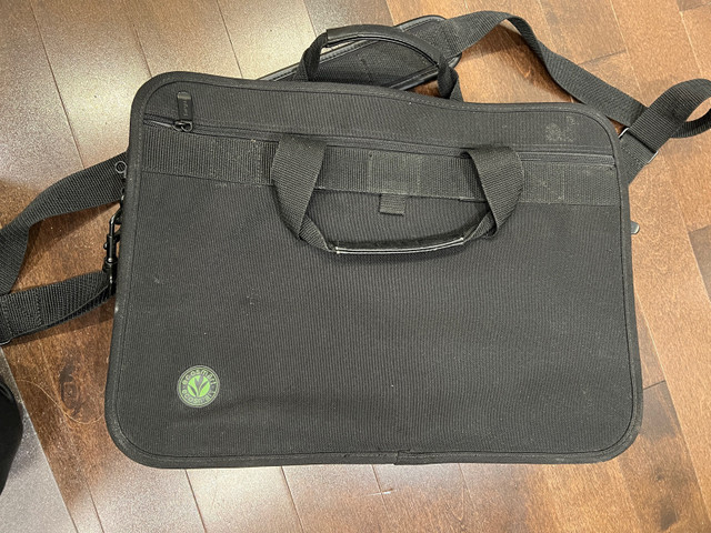 Laptop bag for up to 17 inch / sac pour ordinateur portable dans Autre  à Ville de Montréal - Image 3