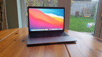 MacBook Pro M1 13" (8gb RAM, 256gb SSD)