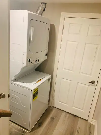 Bright & Spacious 2-Bedroom Basement for Rent – All Utilities