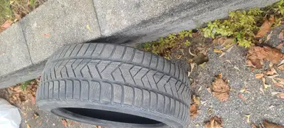 4×pneus d'hiver pirelli 235/45rR19