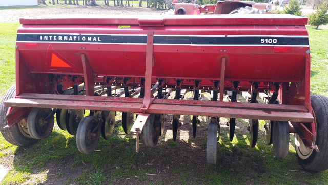 International Seed drill in Other in Sarnia - Image 4