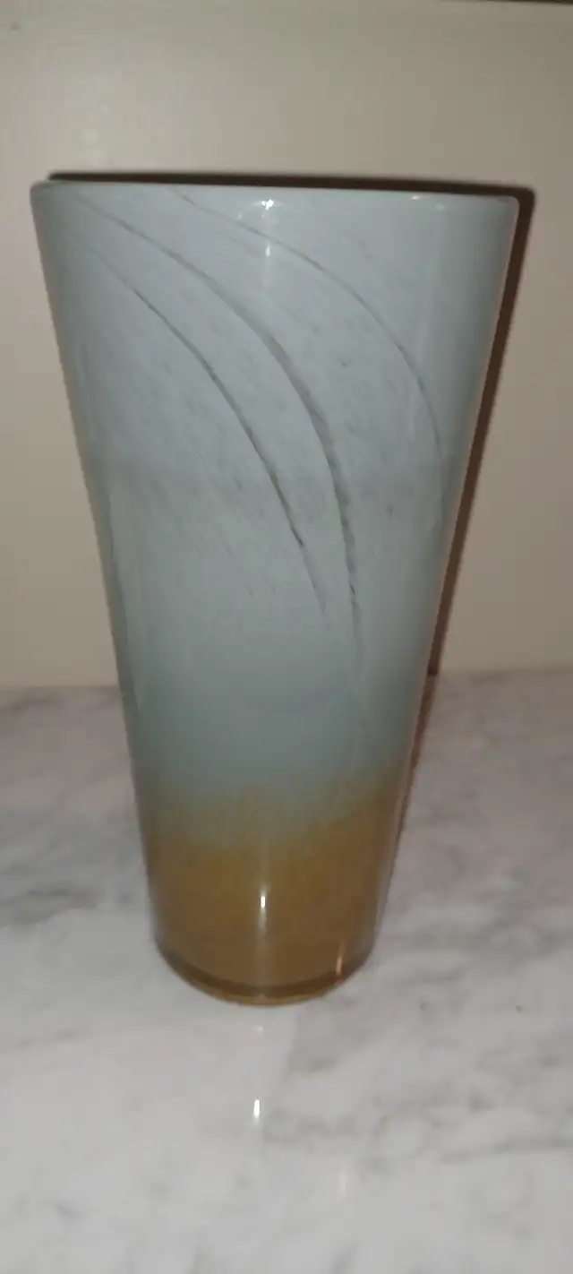 Tall Hand Blown Glass Art Vase 12"H x 6" Very and Unique Poland in Arts & Collectibles in Calgary - Image 2