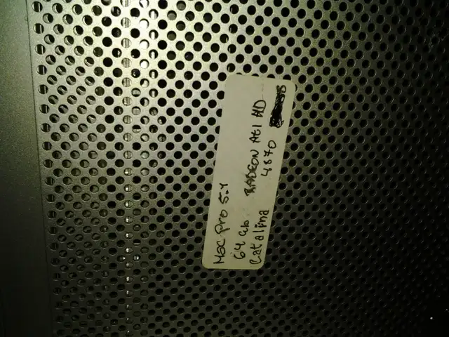 mac pro 8 core 32g $180 mac pro5.1 12 core3.3gz 64g 2tb$550 imac in Desktop Computers in City of Montréal - Image 4