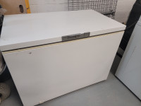 Danby DCF1504WE Chest Freezer, 46" Width, 14.8 cu. ft. Capacity,